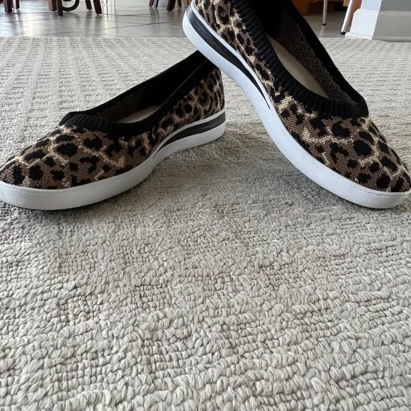 Aubrey Lynn Women's Amelina Slip-On Sneaker - Size 9 - Picture 3 of 5